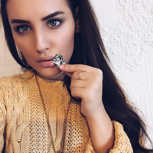 Алина Наумовa